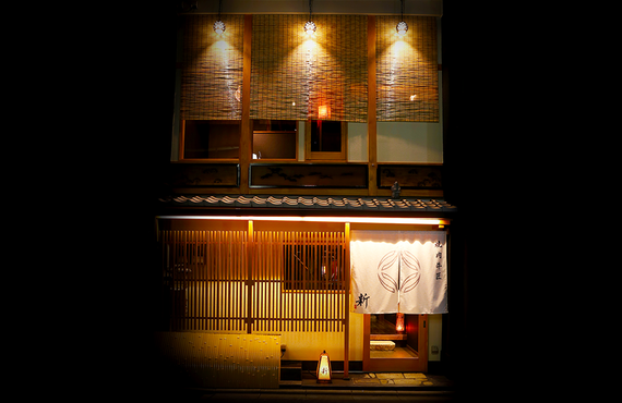 京都祇園に「赤身肉専門の高級焼肉店」2021年8月2日にGRAND OPEN！最高ランクのA5近江牛のメス牛の「美味さ」｜焼肉牛匠　新
